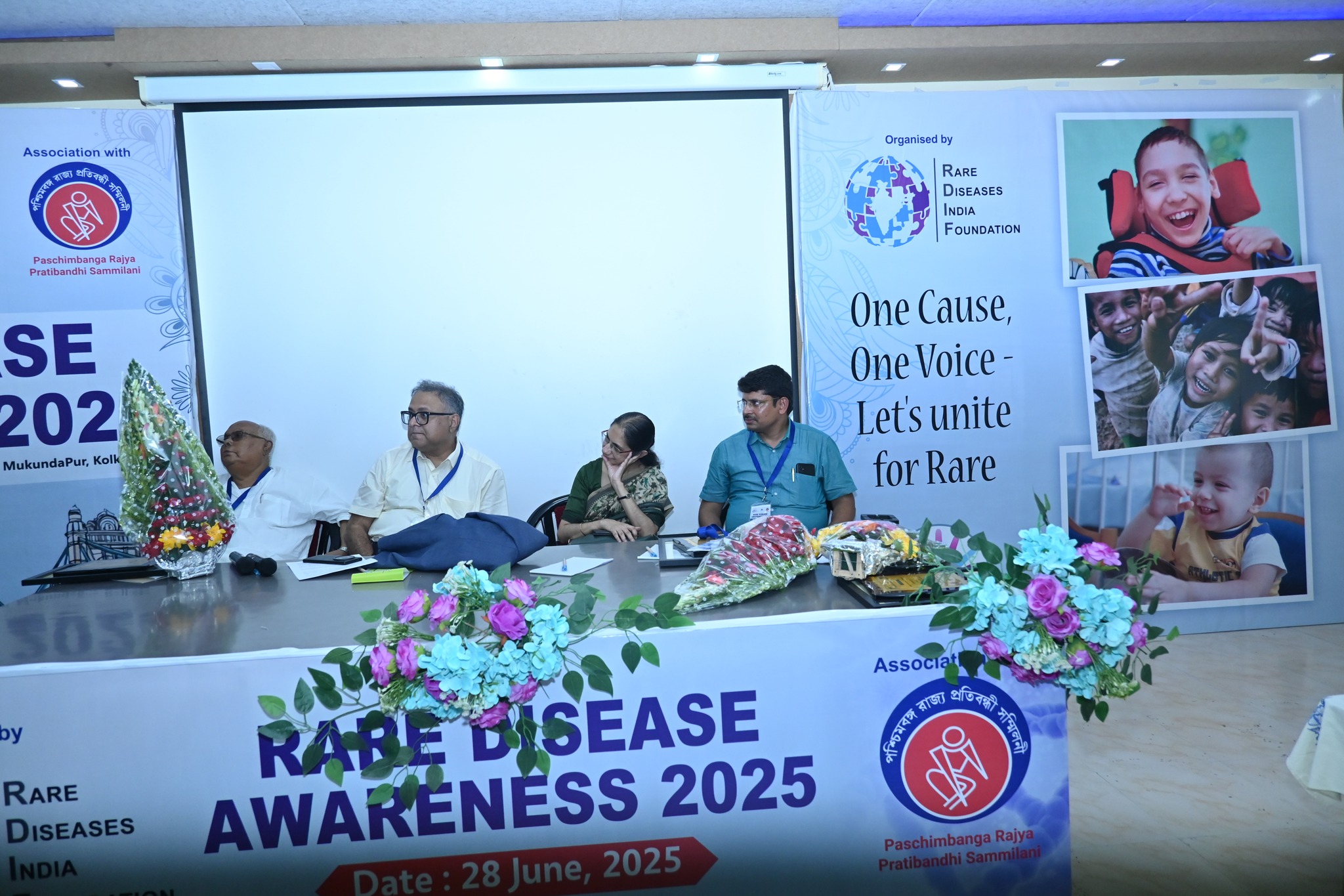 Candid shot of attendees engaging in a discussion.